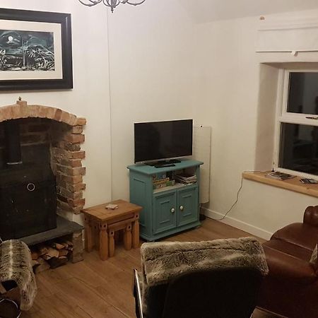 Cosy Cottage On The Causeway Coast And Glens Баликасъл Екстериор снимка